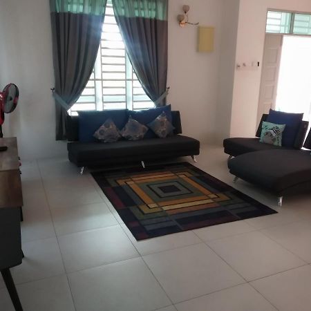 Fathullah'S Homestay อลอร์สตาร์ ภายนอก รูปภาพ