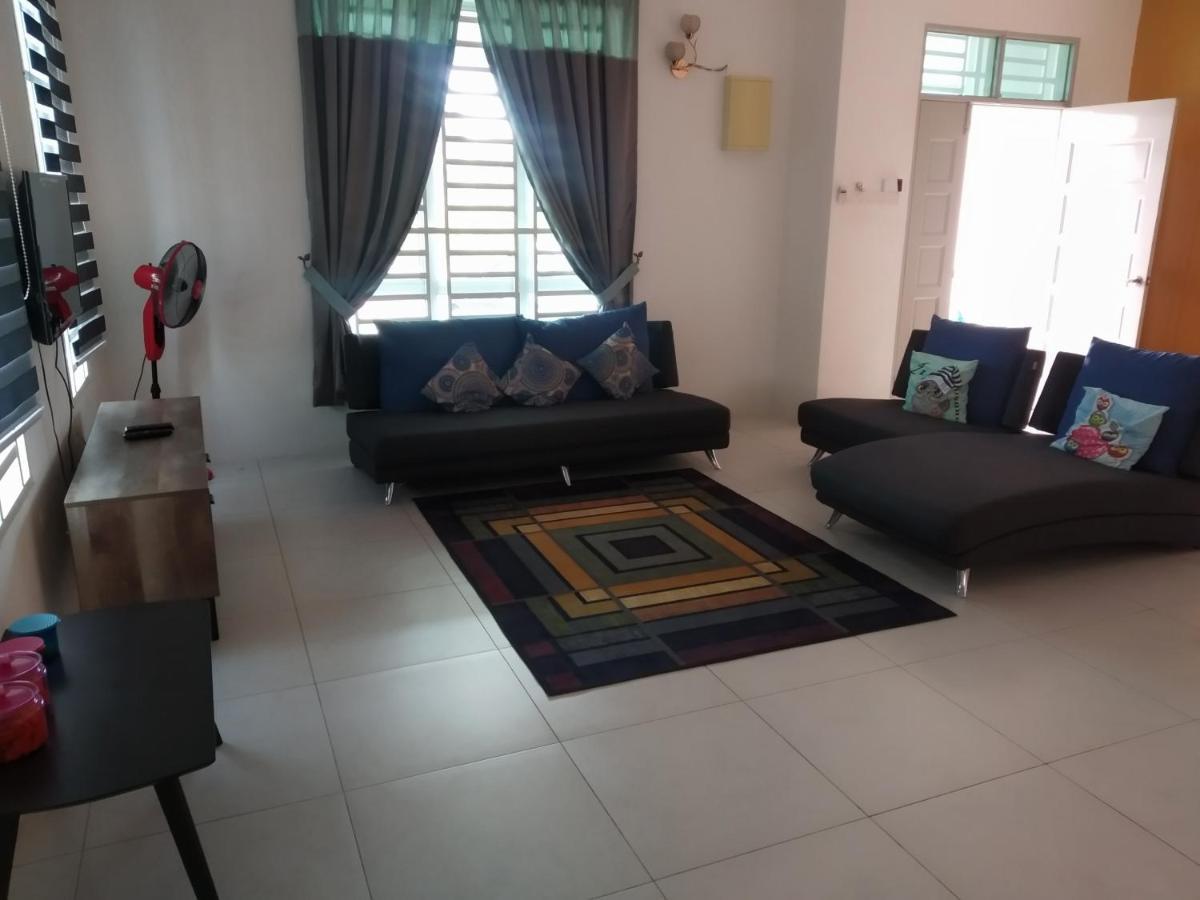 Fathullah'S Homestay อลอร์สตาร์ ภายนอก รูปภาพ