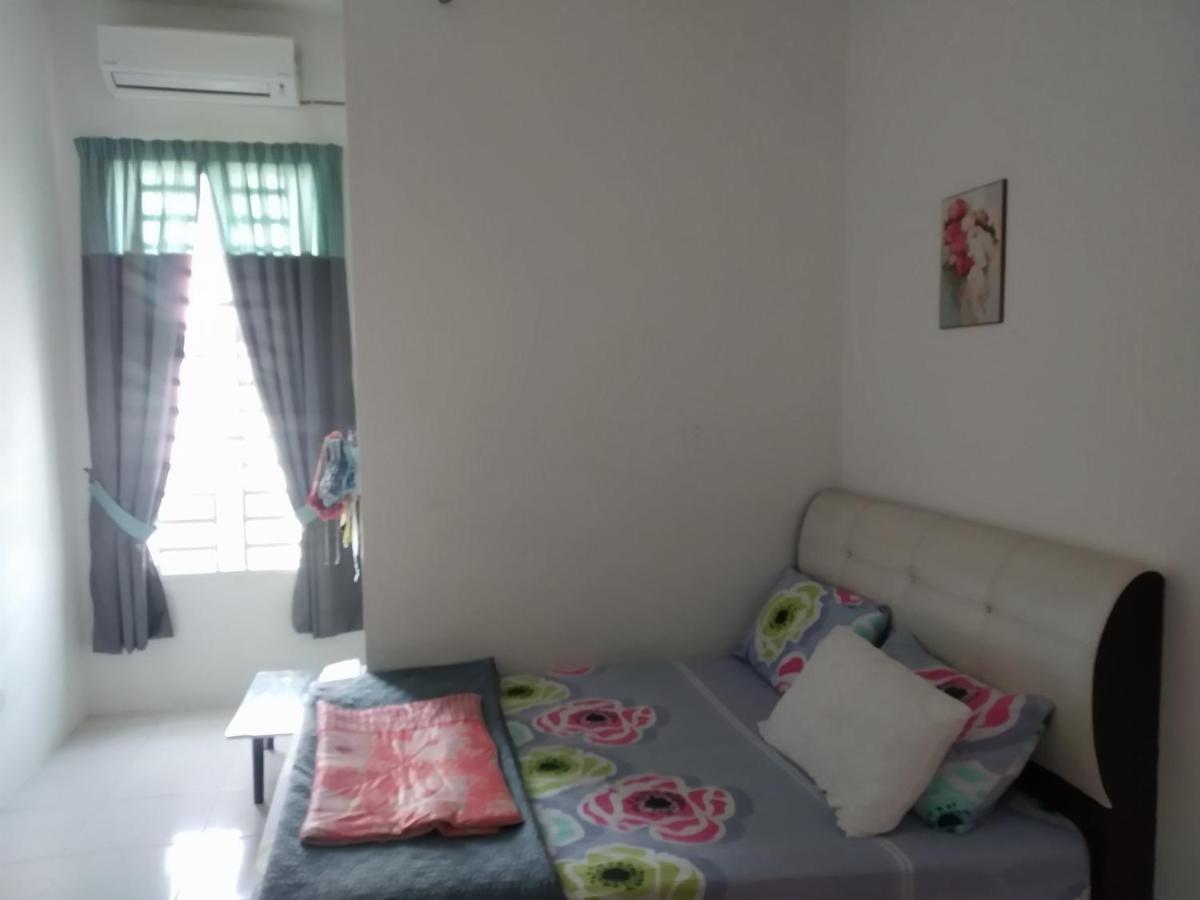 Fathullah'S Homestay อลอร์สตาร์ ภายนอก รูปภาพ