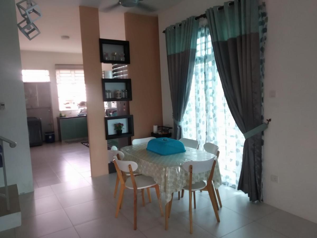 Fathullah'S Homestay อลอร์สตาร์ ภายนอก รูปภาพ